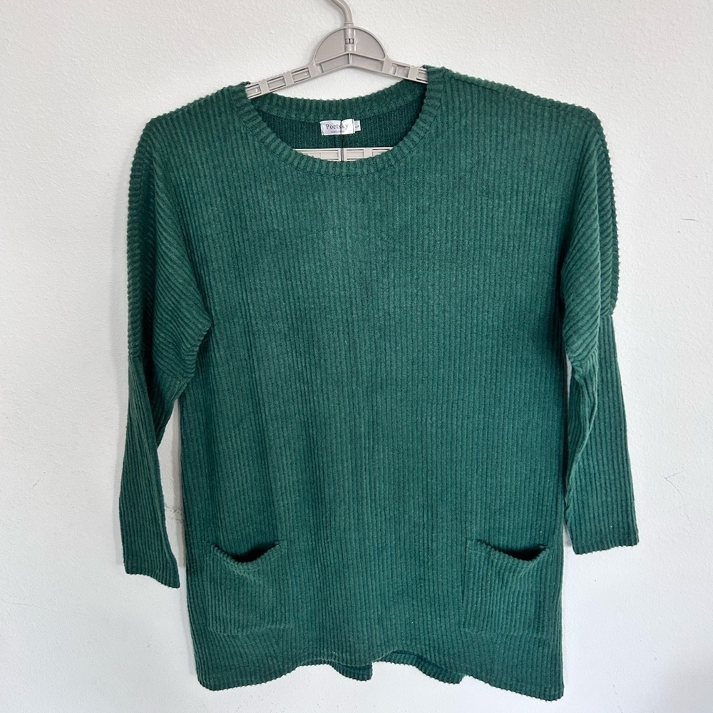 Poetsky Women’s Quilted Green Tunic

Size L